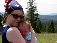 Jessa and Eliot with a view of Oregon